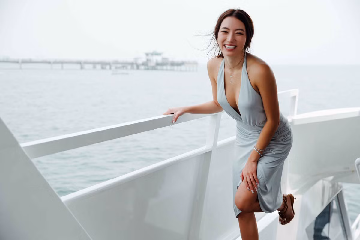 Nữ danh ca Thanh Hà từng bật mí 2 từ khoá của cô trong cách dạy con là: “gần gũi" và “lắng nghe". Từ khi con gái còn nhỏ, cô luôn cố gắng gần gũi, luôn chia sẻ mọi thứ cùng con.
