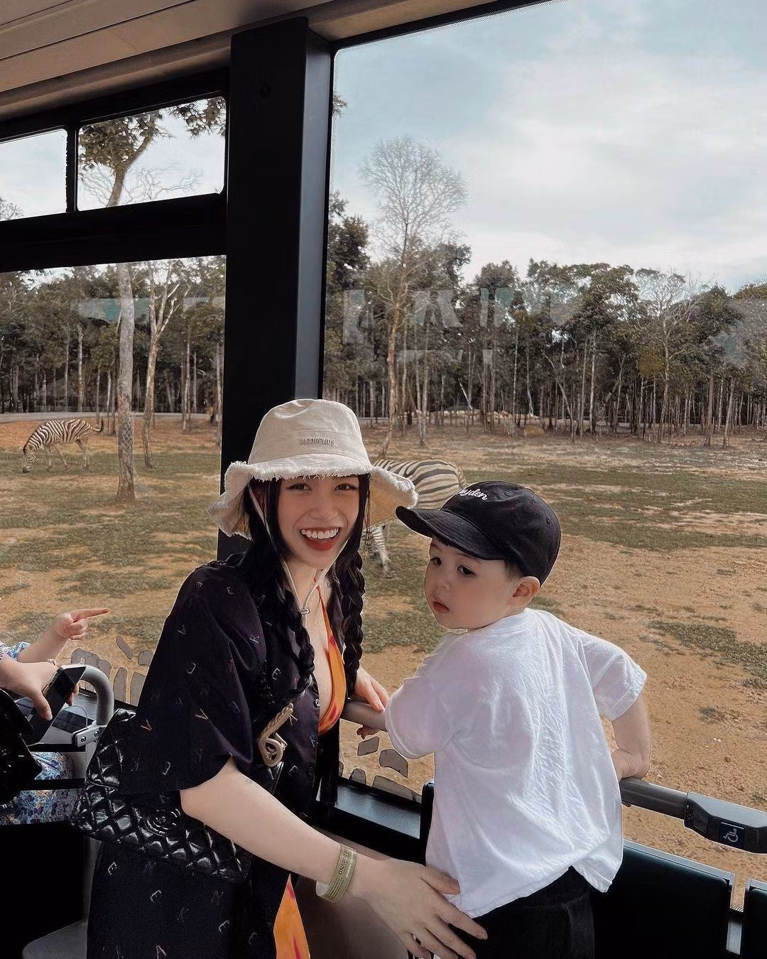 Gia đình thành viên hội con nhà giàu Việt Nam này đã có nhiều trải nghiệm thú vị tại Safari Phú Quốc trong mùa hè này.