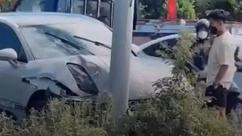 Được biết, Porsche Macan S mà Phan Công Khanh bán cho Vũ Văn Thanh thuộc đời 2022 đã qua sử dụng.