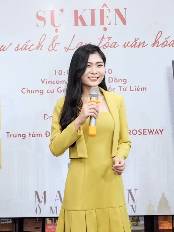 Khánh An từng mất 2 năm dài niềng răng để tìm kiếm sự tự tin cho bản thân, do đó cơ hội đến với nghề dẫn của nữ sinh trường Báo không "thuận buồm xuôi gió" giống như nhiều người.