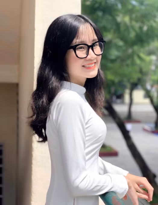 Tìm hiểu thêm, Trà My hiện đang là học sinh của trường THPT Hùng Vương, thành phố Hồ Chí Minh.