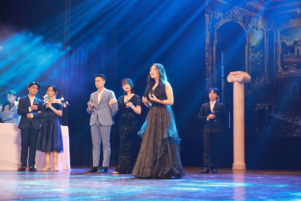 On Stage 2022: Lan toa tinh yeu kich nghe toi gioi tre Thu do