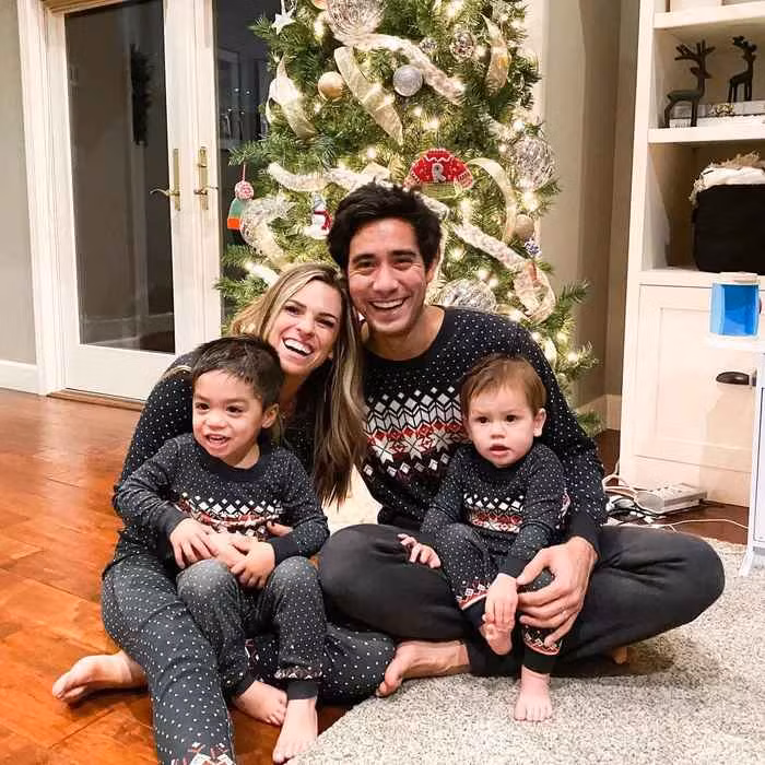 Zach King vốn đã là một nhân vật có tiếng trên Vine và YouTube, trước khi anh chuyển sang “tấn công” nền tảng TikTok. Lý do giúp anh thu hút hàng triệu người theo dõi là nhờ những video theo nội dung làm ảo thuật sáng tạo, thú vị, nhiều khi xen lẫn yếu tố hài hước.