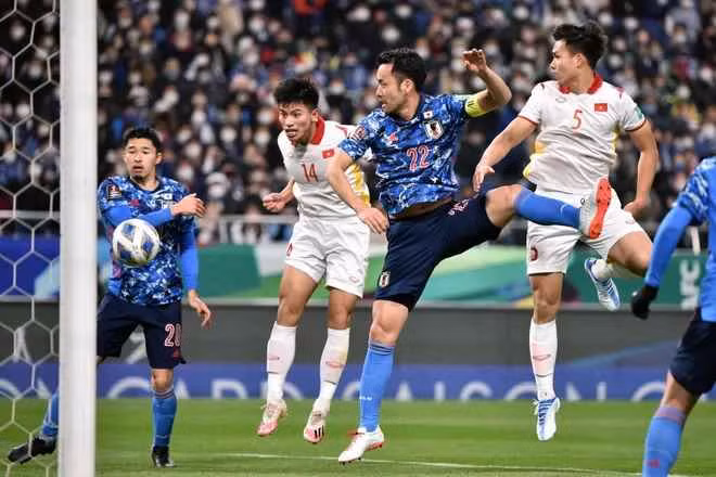 Ngày hạ màn vòng loại cuối World Cup 2022 khu vực châu Á, đội tuyển Việt Nam tạo nên bất ngờ khi buộc chủ nhà Nhật Bản chia điểm và người hùng của "chiến binh sao vàng" là cái tên vô cùng mới đó là Nguyễn Thanh Bình.