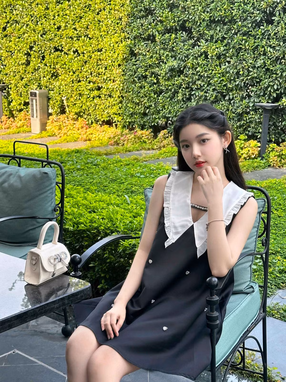 Cánh cửa đại học đối với nữ sinh không chỉ là trường nghề, nơi đây còn giúp Quỳnh Trương hoàn thiện bản thân, học cách sống tự lập, chủ động cả về vật chất lẫn tinh thần.