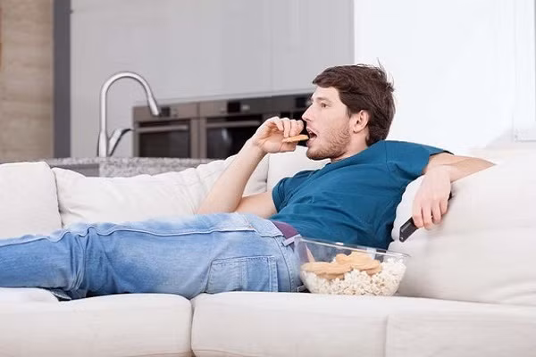 8 thói quen xấu khiến người ăn ngon ngủ tốt cũng dễ ốm đau 8 thoi quen xau khien nguoi an ngon ngu tot cung de om dau