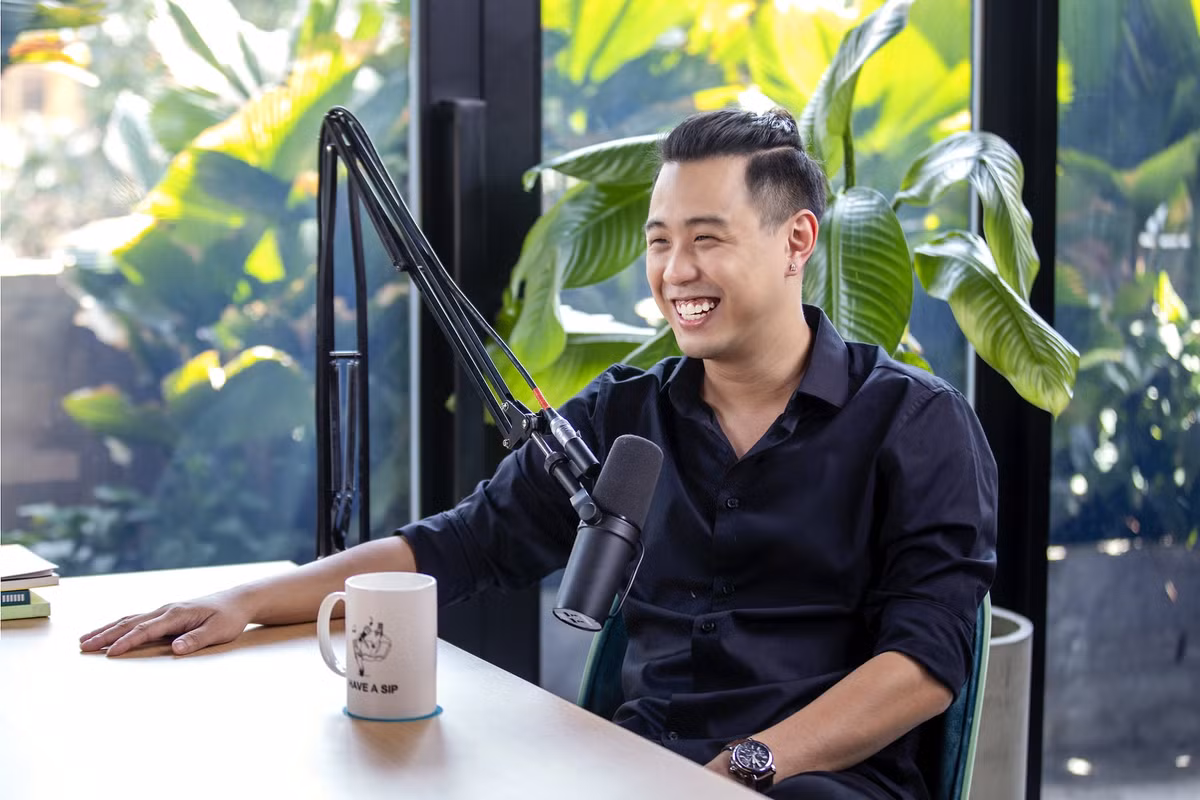 Huyme (Phạm Công Thành, sinh năm 1993, Hà Nội) là một trong những vlogger tiên phong của Việt Nam. Anh bắt đầu sự nghiệp làm vlog từ cuối năm 2011, trong khi du học ở Mỹ.