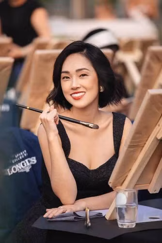 Vừa qua, MC Misoa Kim Anh đã chia sẻ hình ảnh khuôn mặt của mình bị sưng rất nặng nề và cho biết cô bị người yêu ngay trong ngày sinh nhật chỉ vì phát hiện bạn trai lăng nhăng.
