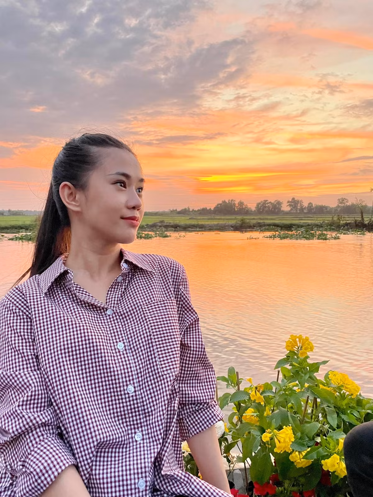 Ngọc Thảo tự nhận bản thân là một người để lý trí kiểm soát hành động. Đặc biệt về chuyện mua sắm, cô có những quan điểm đáng để các bạn trẻ tham khảo.