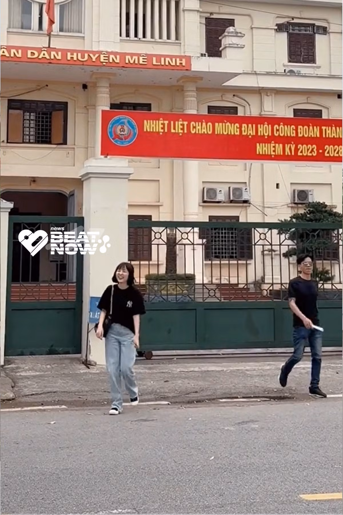 Vào trang cá nhân của nữ chính, dân mạng tiếc thay cho anh chồng có vợ xinh, body cực phẩm như này mà không biết giữ.