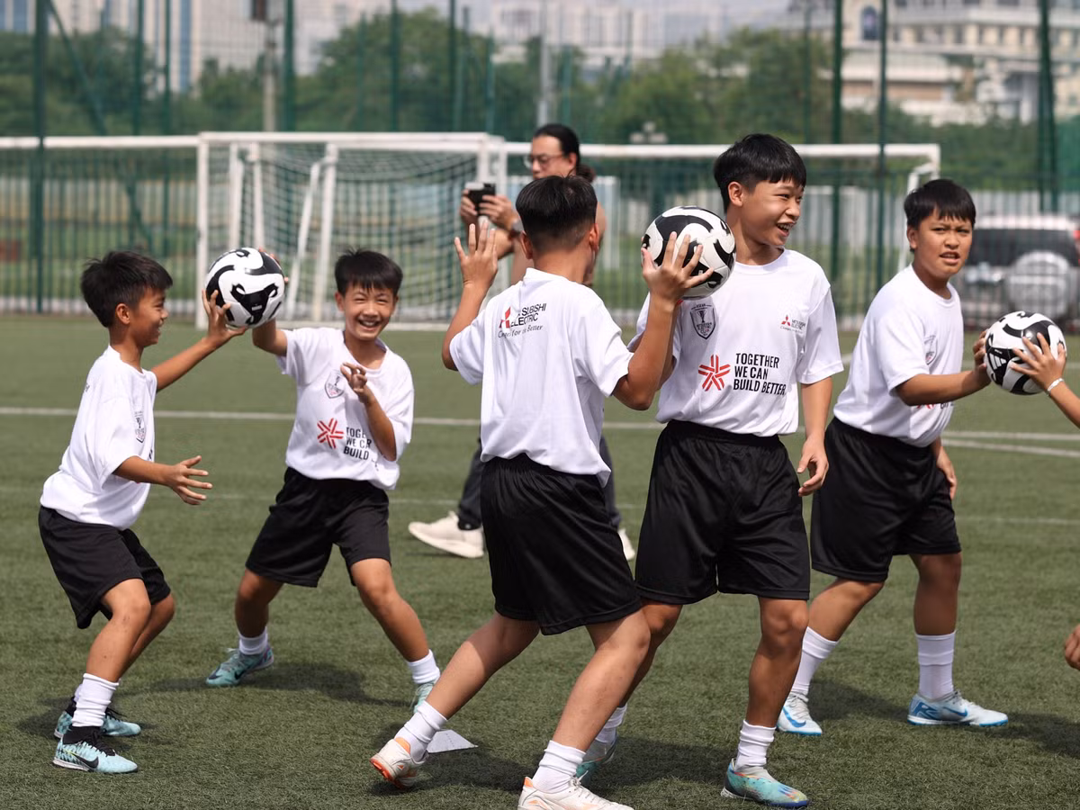 Hoi thao huan luyen bong da cho tre em tien ASEAN Cup 2024-Hinh-3