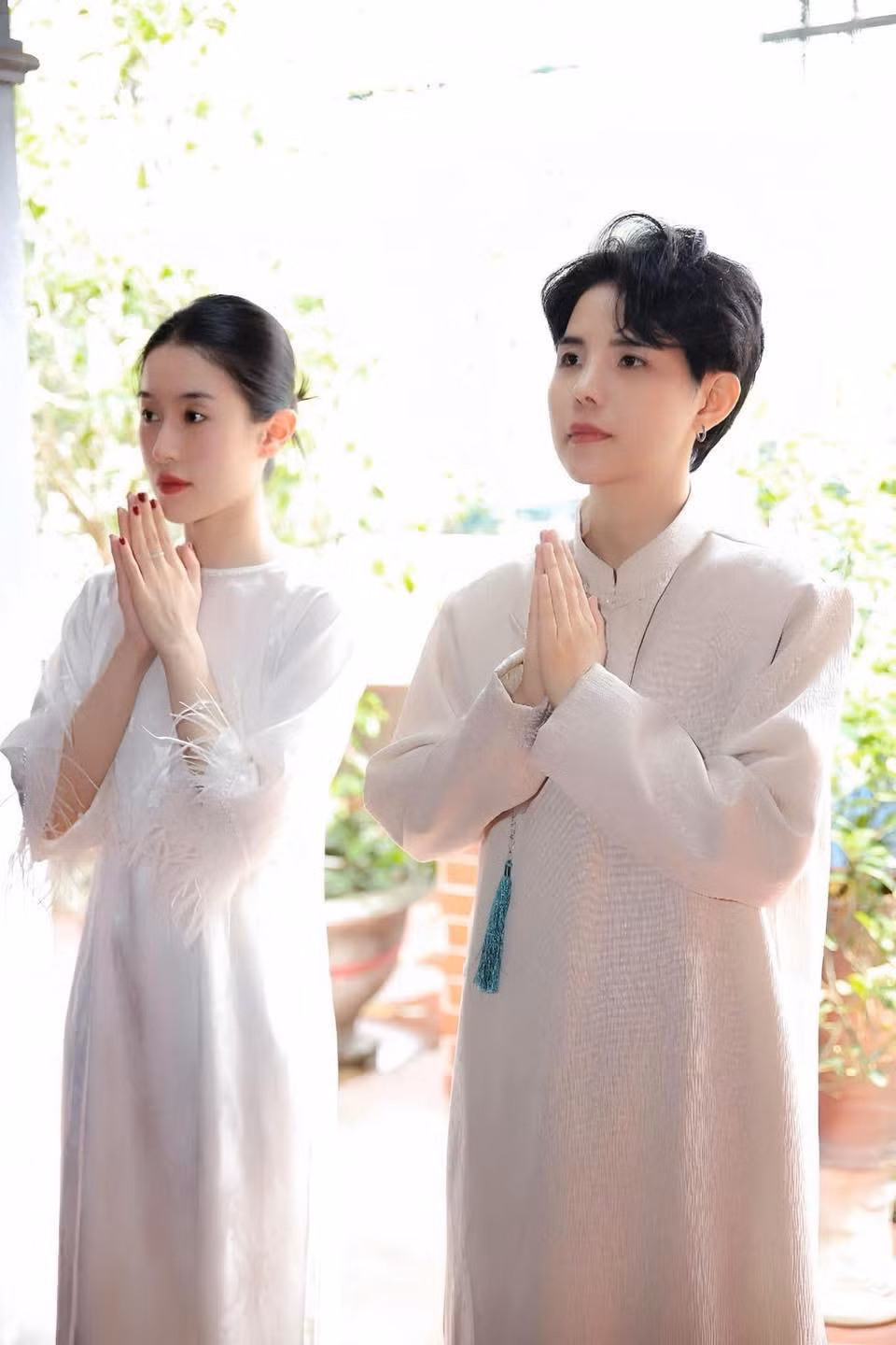 Đây là một động thái hợp lý, giúp "nửa kia" của Vũ Cát Tường duy trì sự bình yên, tập trung vào công việc và tận hưởng cuộc sống một cách trọn vẹn bên người thương.