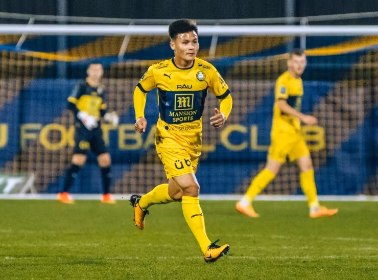 Quang Hai roi PAU FC, Cong Phuong, Van Toan hien the nao?