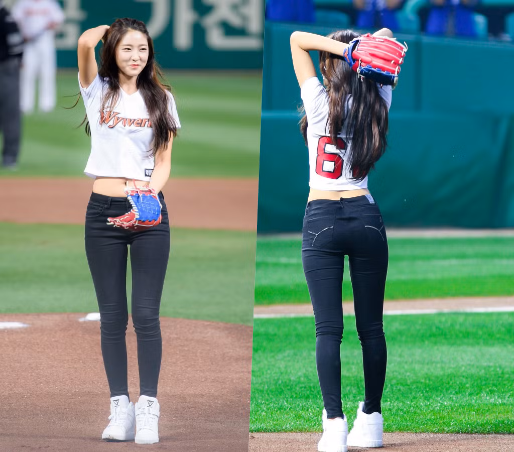 Hiện tại, Seolhyun duy trì cân nặng ở mức 45-48kg, thân hình ngày càng thanh mảnh, không chút mỡ thừa của người đẹp này cũng trở thành chủ đề được chia sẻ nhiều trên mạng xã hội.