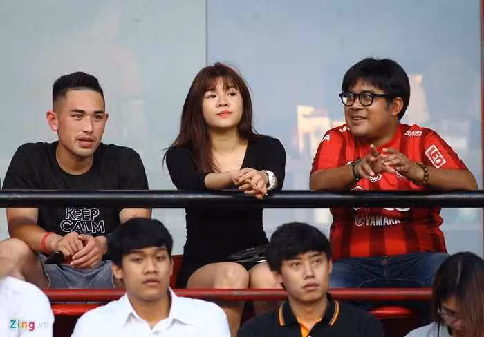 Tuy nhiên, Đặng Văn Lâm và Bùi Thị Yến Xuân chưa từng lên tiếng công khai hay thừa nhận với truyền thông chuyện hẹn hò.