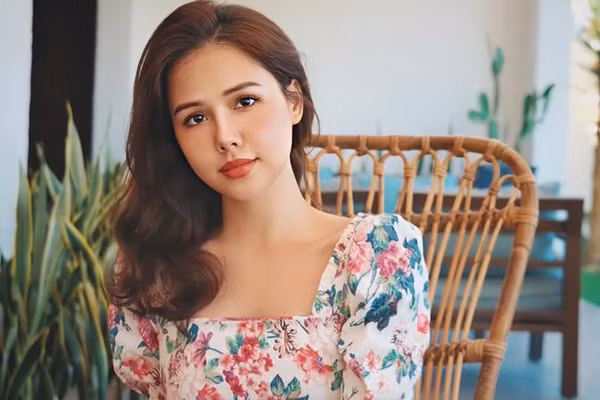 Được chồng chăm sóc, chiều chuộng thế nên nhiều hơn một lần, Phanh Lee đã than thở cực hãnh diện: "Cứ nấu thế này bảo sao tui béo".