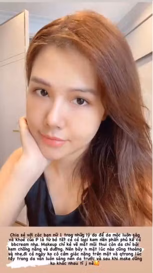 Thêm vào đó, sống mũi cao, đôi mắt sâu cùng đôi môi hồng hào giúp hot girl Hà thành này vẫn thu hút mọi ánh nhìn kể cả khi không son phấn.