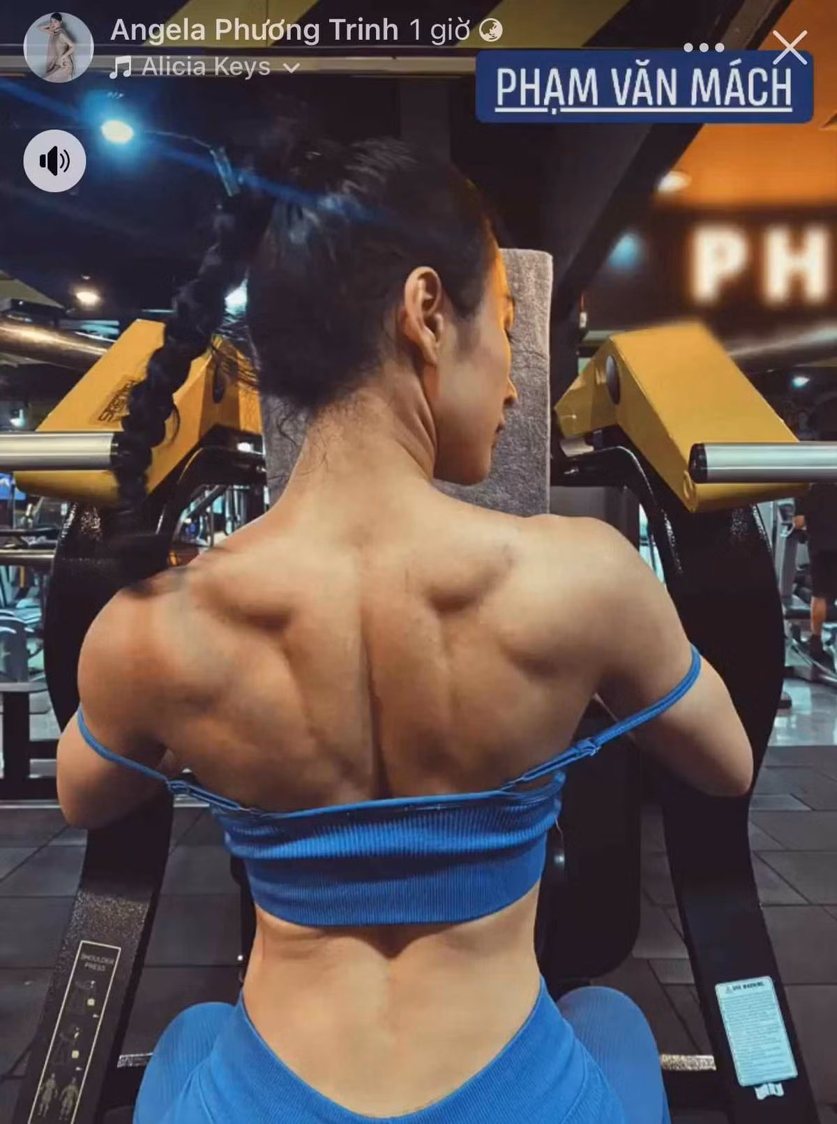 Angela Phương Trinh sinh năm 1995, từng là diễn viên nhí nổi tiếng qua những phim như Mùi ngò gai, Thứ ba học trò, Bà mẹ nhí... Cô được kỳ vọng sẽ trở thành một trong những ngôi sao điện ảnh đình đám khi lớn lên.