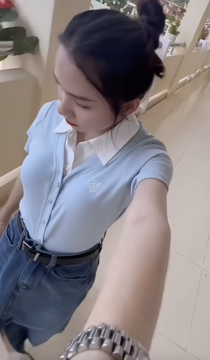 Qua những đoạn clip được cô nàng đăng tải, Vẹn là một người phụ nữ nhỏ nhắn, sở hữu dáng người xinh xắn và chắc hẳn là rất yêu thương bản thân mình. Ảnh: Vẹn