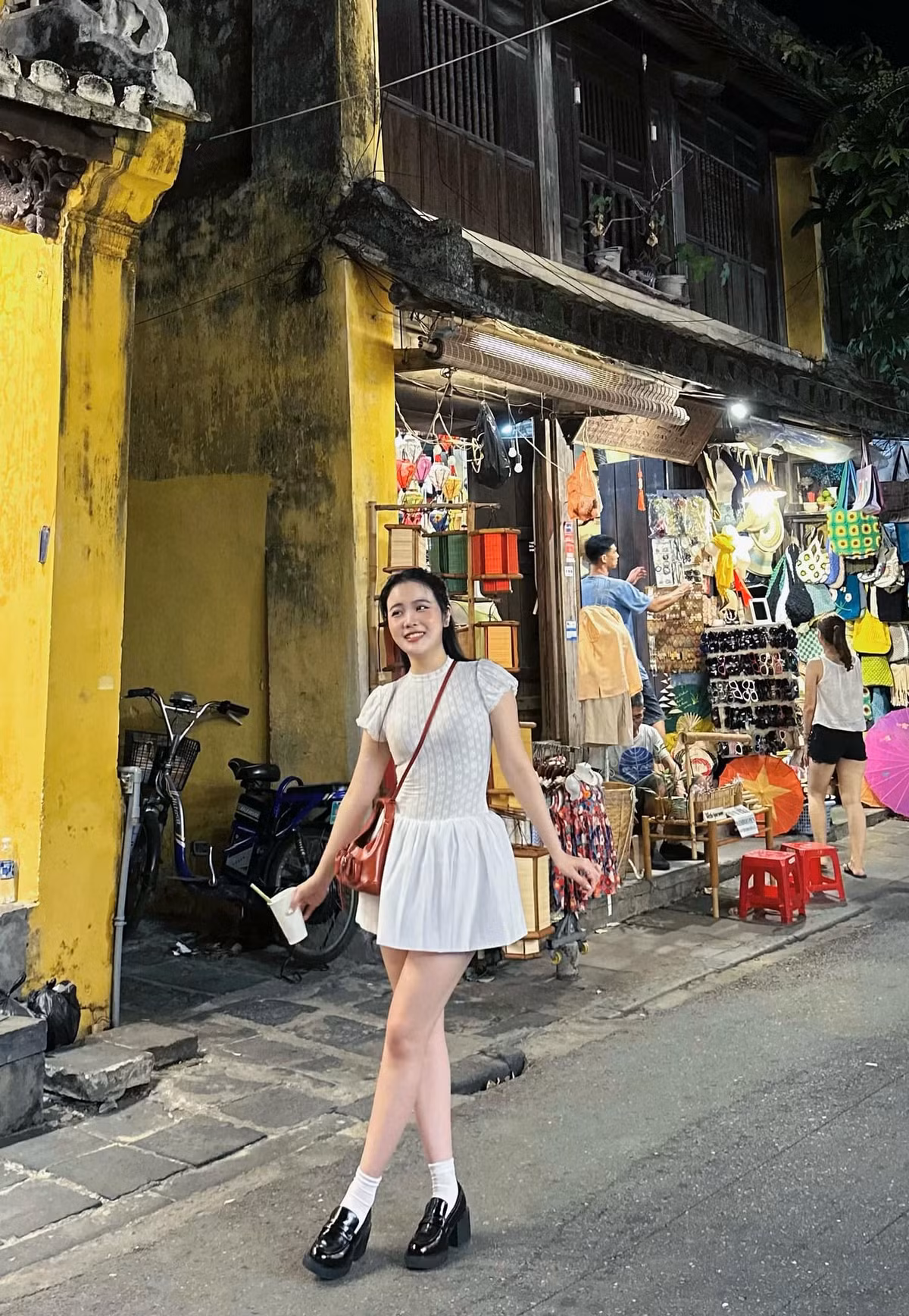 Sau khi chia tay hậu vệ ĐT Việt Nam, Hoàng Anh Ốc đã đã chuyển vào TP.HCM làm việc.