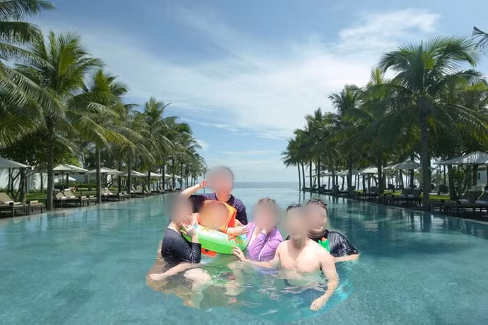 Thậm chí, nhiều dân mạng còn tốt bụng đã đưa cả gia đình trên đến resort xịn xò.