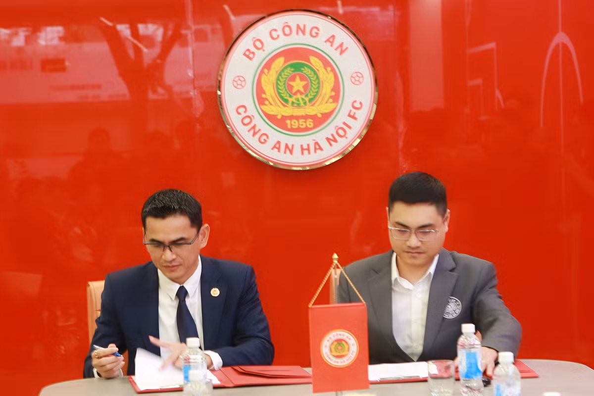 Thanh ly xong HLV Gong Oh Kyun, CLB CAHN chao don 