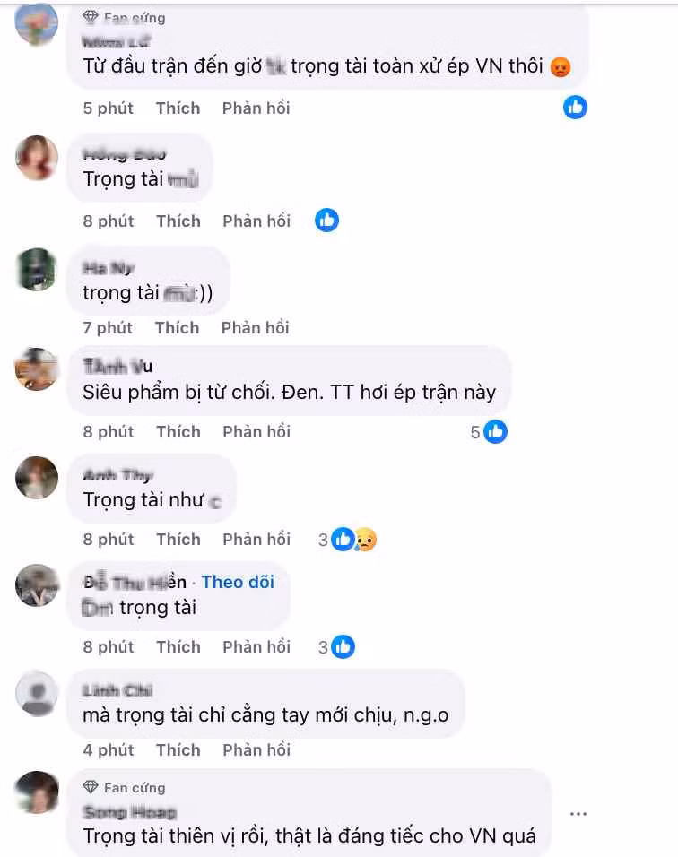 Dân mạng bức xúc vì quyết định của trọng tài