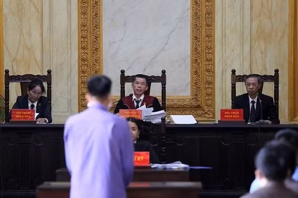 Tinh tiet bat ngo trong phien xu Tuan 'khi'