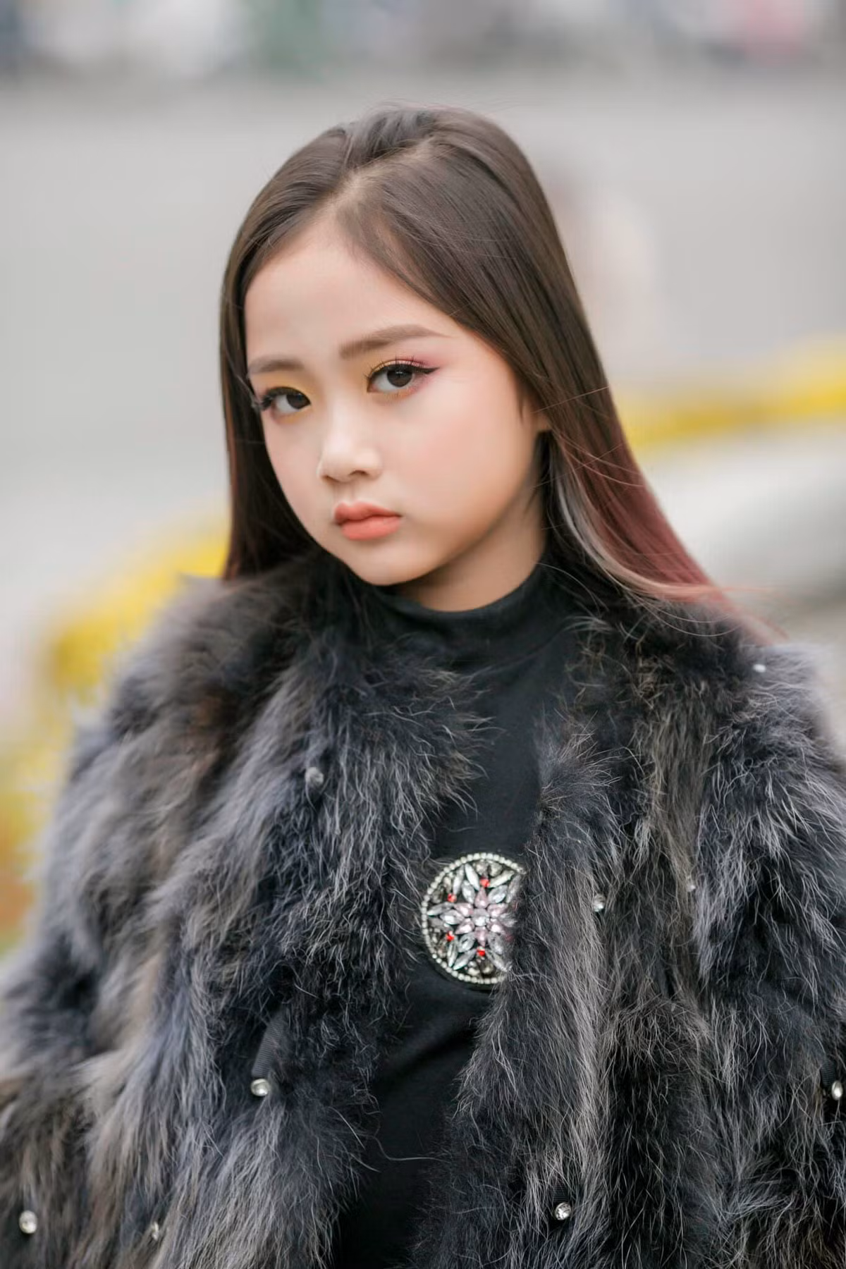 Nhờ sự kiện trên, Khánh Linh ngày càng chứng minh được tiềm năng trở thành Hoa hậu của bản thân. Cô bé người Hải Phòng cũng lọt vào “mắt xanh” của nhiều nhãn hàng, được họ trao cơ hội sải bước tại nhiều sàn diễn thời trang.
