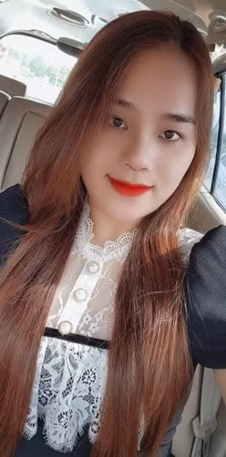 Thu nhập ổn định, Ngân Thảo tậu nhà, tậu xe, sắm cho bản thân vô số bộ cánh đắt tiền. Cách đây không lâu, cô còn gây chú ý khi chi 40 triệu đồng nâng mũi.