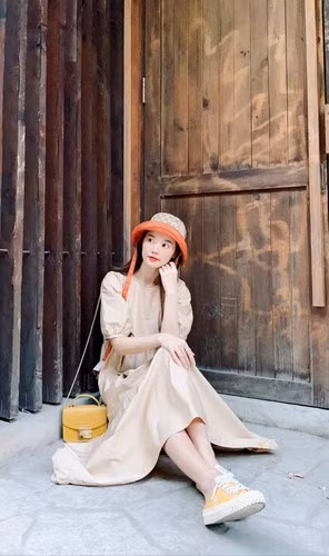 Midu được biết đến là một trong những nữ diễn viên nổi tiếng của showbiz, bên cạnh đó cô nàng cũng có sự nghiệp kinh doanh vô cùng "máu mặt", đặc biệt là trong lĩnh vực bất động sản.