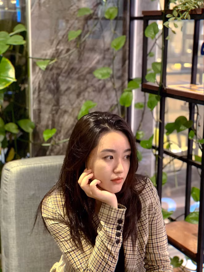 Thậm chí, nhiều người từng nhận xét về Dung Trần rằng dù ăn mặc thì phong cách gì thì cô nàng trông vẫn rất cuốn hút.