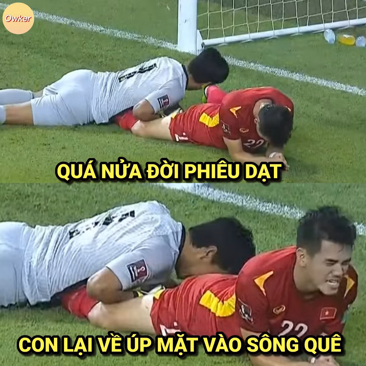 Thủ môn Farizal của Malaysia bị chế ảnh khi va chạm với Tiến Linh.