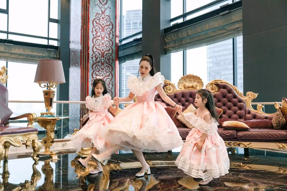 Đặc biệt, nữ đại gia Đoàn Di Băng còn lo xa, chuẩn bị của hồi môn bằng loạt biệt thự vài chục tỷ cho con gái.
