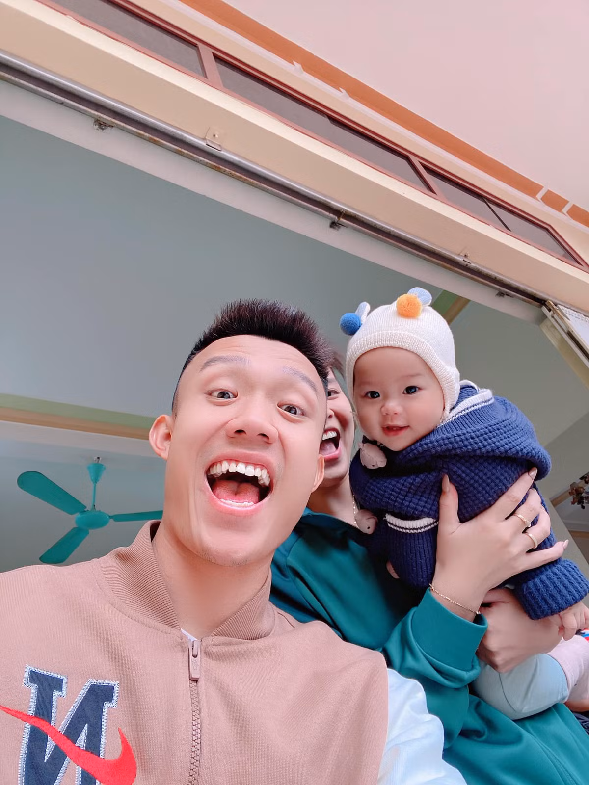 Ở bên cạnh Xuân Quyết, Thu Hiền luôn có cảm giác bình yên và an toàn. Đó là lý do cô sẵn sàng cùng anh đồng hành trong quãng đời còn lại.