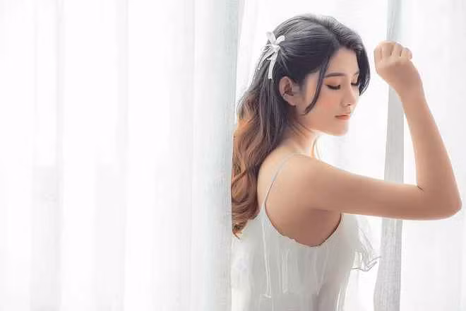 Ở thời điểm hiện tại, các fan của Liên Quân Mobile đều đang rất ngóng chờ màn ra mắt của cô nàng nữ tuyển thủ xinh đẹp này.