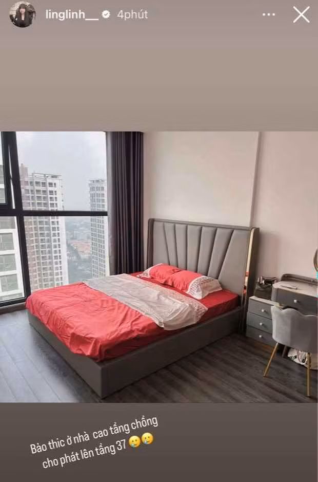 Cũng chính bởi điều này, Khánh Linh khéo léo khen ngợi ông xã, cô viết: “Người đàn ông duy nhất không bao giờ có khái niệm từ chối”.