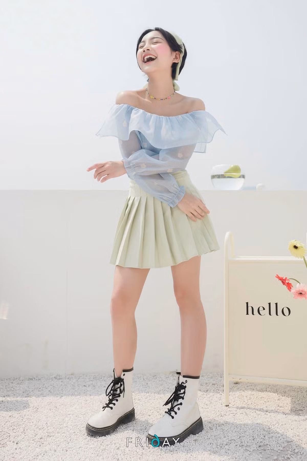 Bên cạnh đó, nhiều người còn nhận ra trên tay của mỹ nhân người Tày có nhiều vết sẹo.