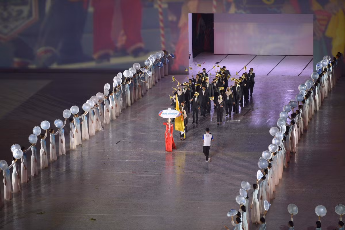 Truc tiep Le khai mac SEA Games 31: Dang cap, hoanh trang, ruc ro-Hinh-8