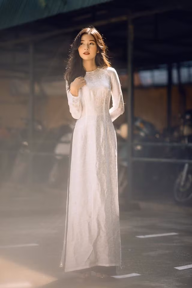 Bất ngờ được cư dân mạng biết đến và khen ngợi, Thu Trang có nhiều trải nghiệm thú vị, mới mẻ như trở thành người mẫu ảnh, làm người dẫn chương trình, youtuber…
