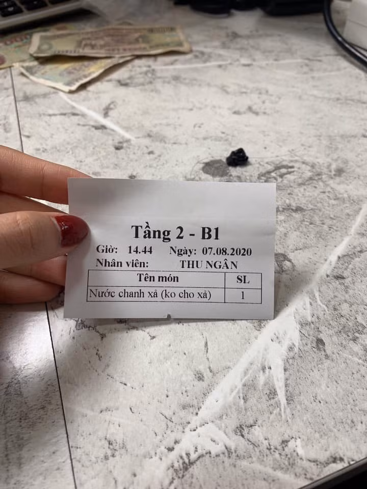 Uống nước chanh sả nhưng lại không cho sả. Tại sao khách hàng không nghĩ tới chanh tươi.