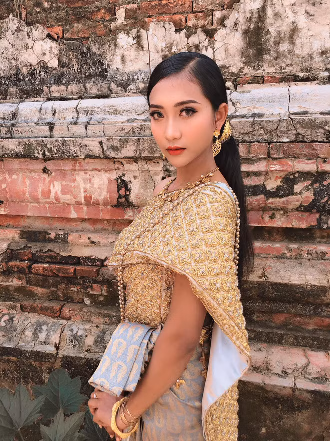 Trước những ý kiến này, Nương cho biết ban đầu hơi buồn nhưng bây giờ thì không sao cả.