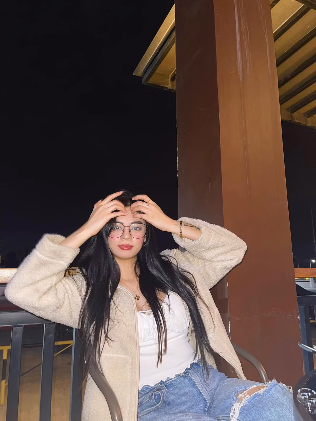 Không chỉ thế, nữ người mẫu ngoại cỡ cũng là gương mặt KOL được nhiều nhãn hàng mời làm đại sứ thương hiệu, chụp hình quảng cáo.