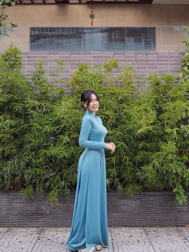 Trong quan điểm của Ngọc Yến, tình yêu không nhất thiết phải đặt ra bất cứ hình mẫu lý tưởng nào. Bởi vì khi đã yêu ai đó thì mọi hình mẫu ban đầu đều không còn quan trọng nữa.