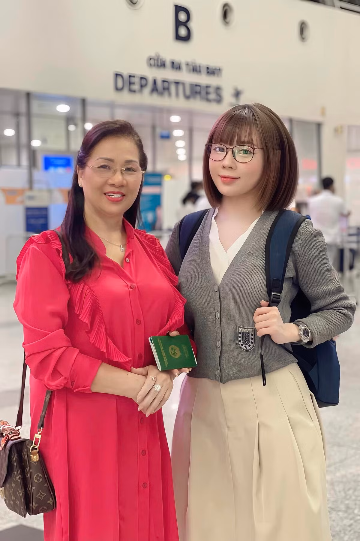 Đặc biệt trong bài chia tay của mình, nữ giảng viên hot nhất cõi mạng nhắc rất nhiều đến người mẹ thân yêu.