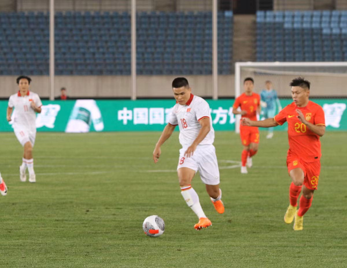 Thua 2-0 truoc Trung Quoc, tuyen Viet Nam van co nhung diem sang-Hinh-7