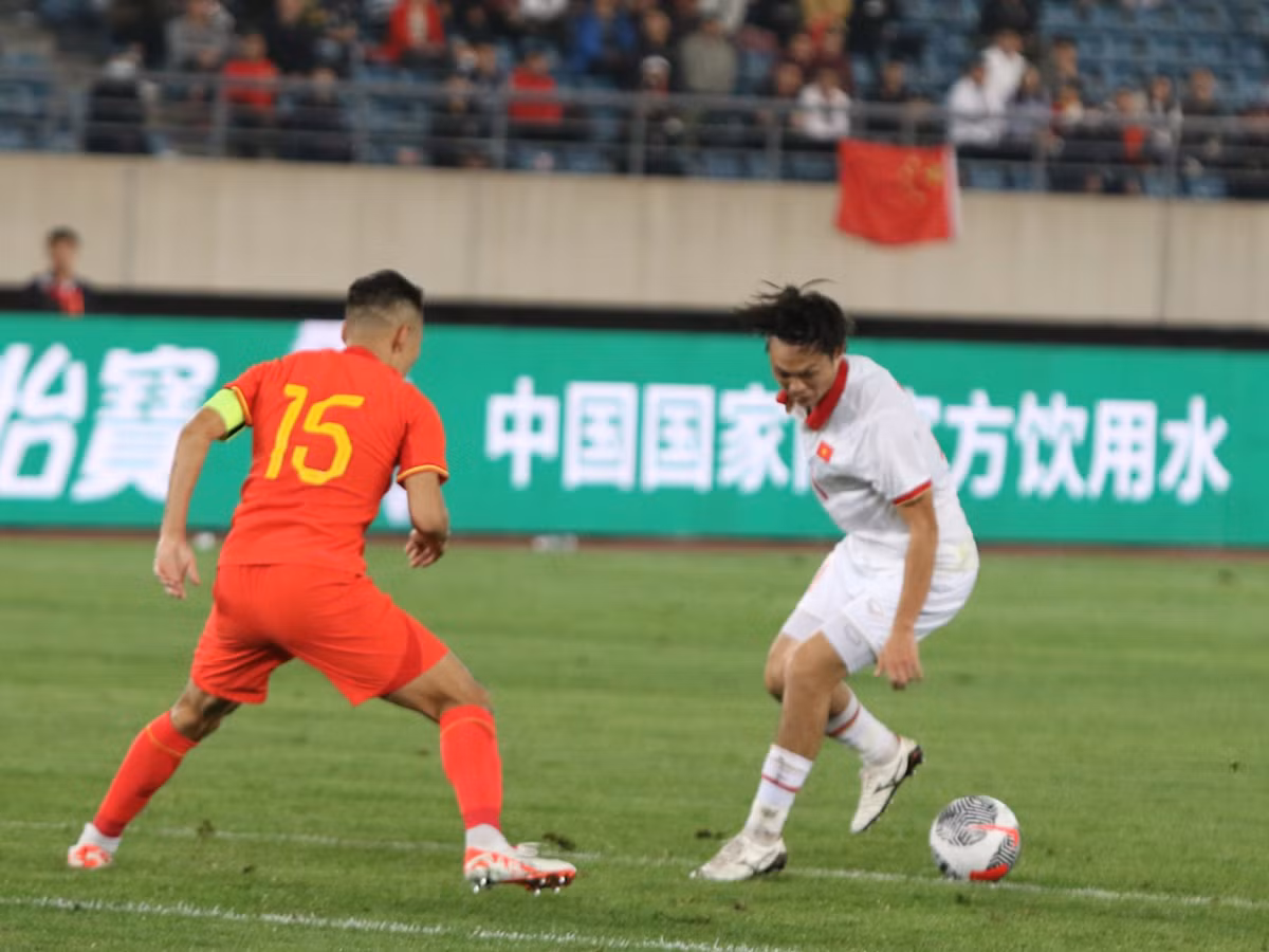 Thua 2-0 truoc Trung Quoc, tuyen Viet Nam van co nhung diem sang-Hinh-3