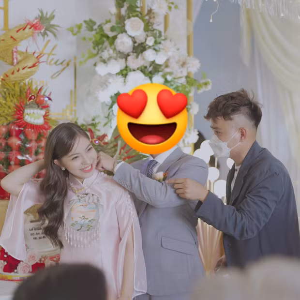 Một ngày sau hàng loạt hình ảnh lễ đám hỏi bí mật được lan truyền trên mạng xã hội, bạn gái cũ Quang Hải đã chính thức có động thái "khoe chồng" trên story Instagram của mình.