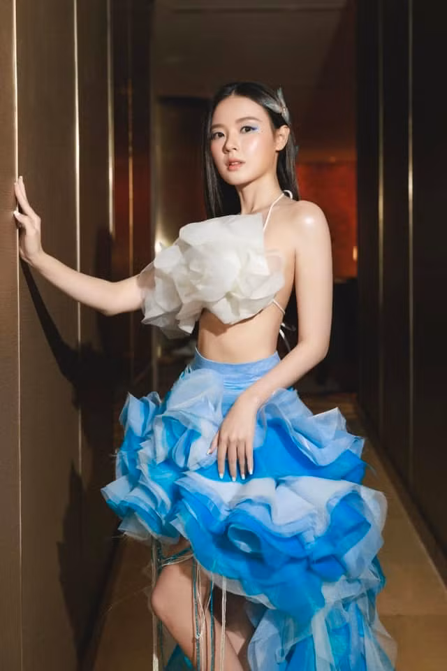 Nhan sắc thăng hạng, sự nghiệp phát triển, song Midu vẫn khiến công chúng mong đợi về chuyện hẹn hò.