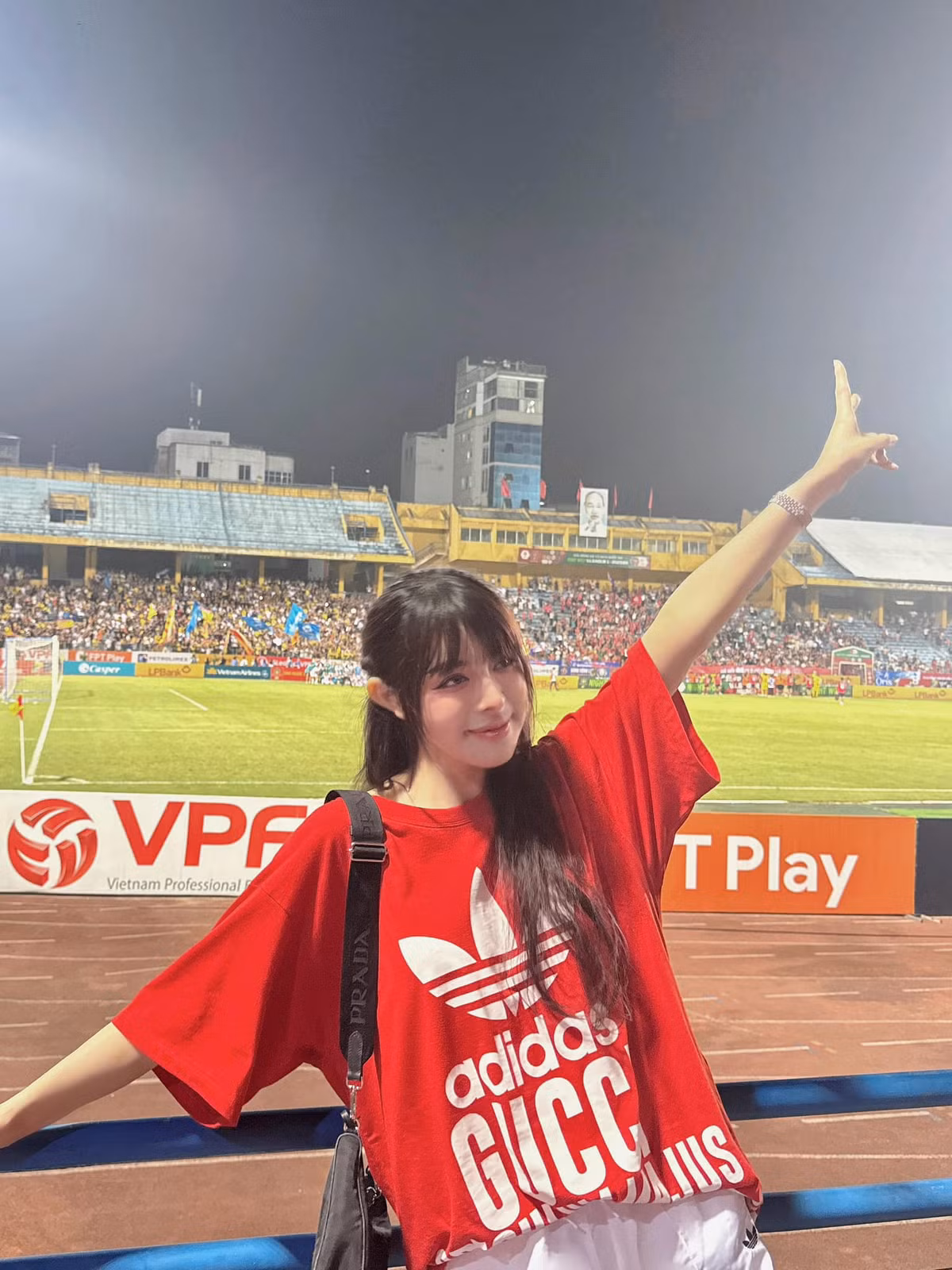 Nàng hot girl Nam Định còn sở hữu hơn 600.000 lượt follow trên instagram và hơn 160.000 người theo dõi trên Facebook.